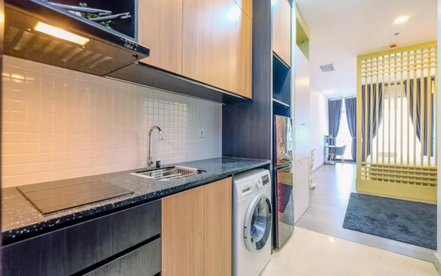 Nice And Enjoy Studio At Sudirman Suites Apartment