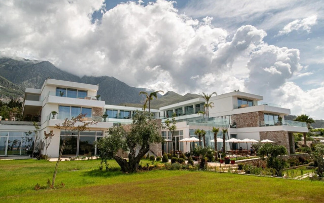 Empire Beach Resort