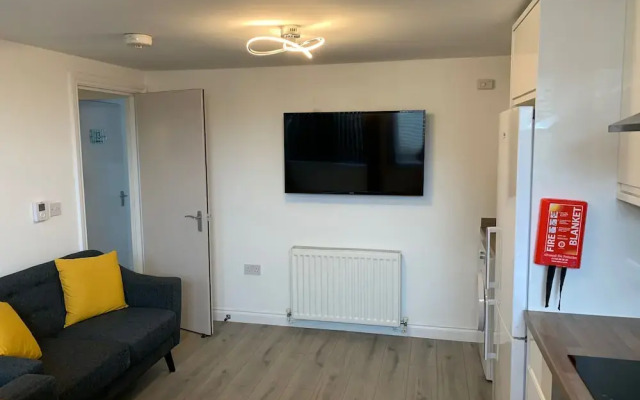 3 bed Bungalow Waterloo by Pureserviced