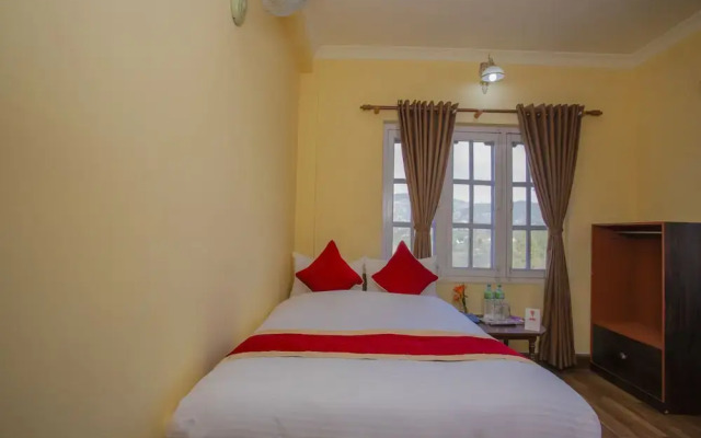 OYO 302 Hotel Classic