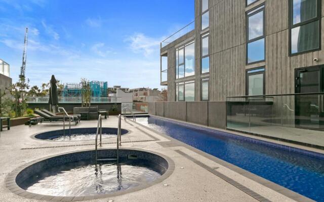 Melbourne City Apartment Hotel