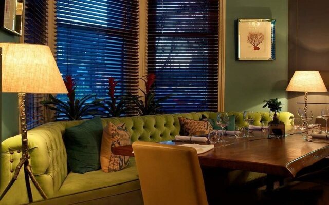 The Lodge Hotel - Putney