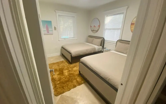 Entire Home in Biscayne Park