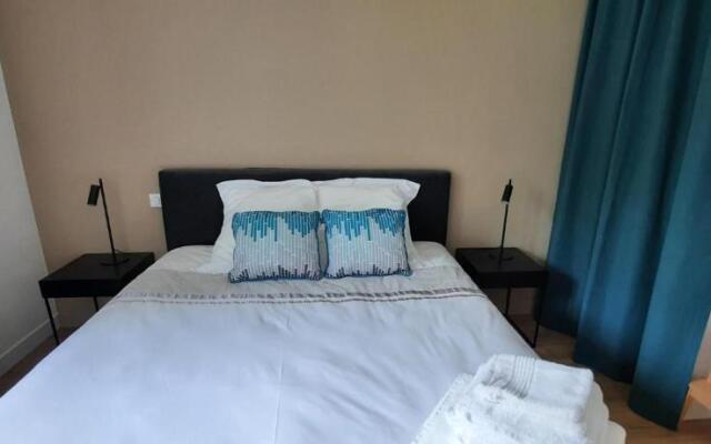 PARABISU TTIKIA "Petit Paradis"