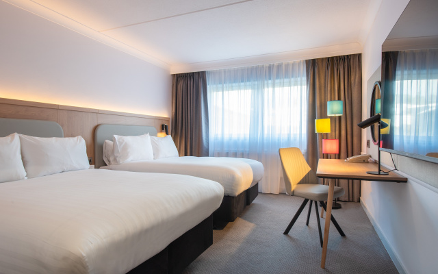 Holiday Inn Edinburgh by IHG