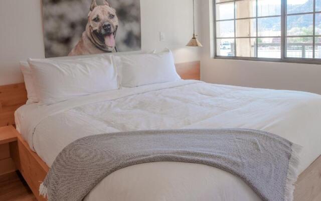 Best Friends Roadhouse and Mercantile