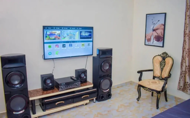 Entire Beautiful Three Bedrooms Apartments