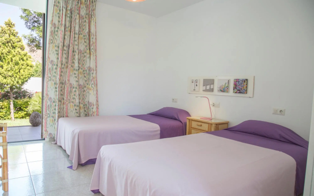 Can Francesc · Wifi, BBQ, garden, 200m from the beach for 8 - Hotel in Alcudia - Photo 3