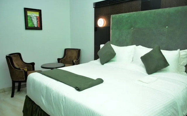 Vacation Villa Hotel and Suites