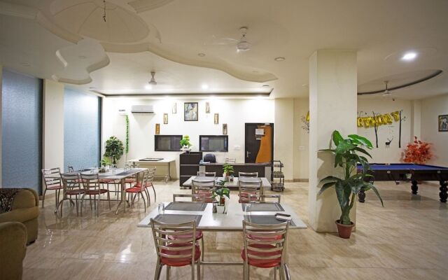 OYO 43691 Hotel Rbs Inn
