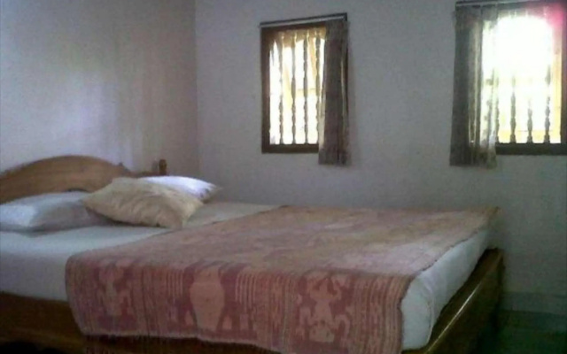 Padang Lovina Sea Side Cottage – Guest Rooms – Singaraja