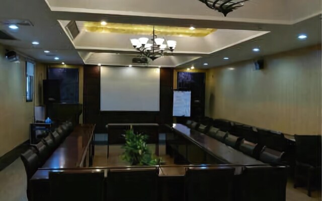 V9 Diamond Chain Hotel Wuhan Hankou Railway Station Metro Station