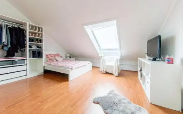 4 Private Single Rooms (5652)