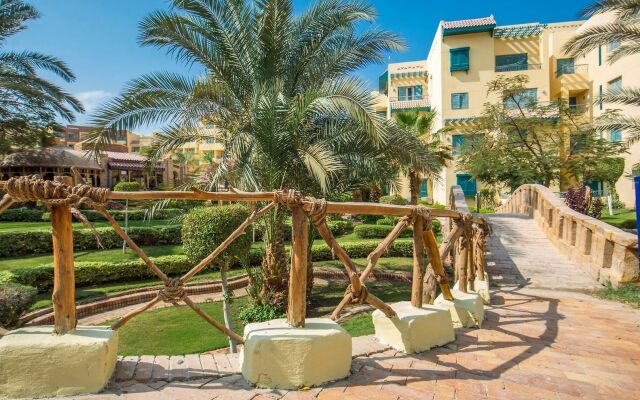 Eagles Downtown Zahabia & Beach Resort