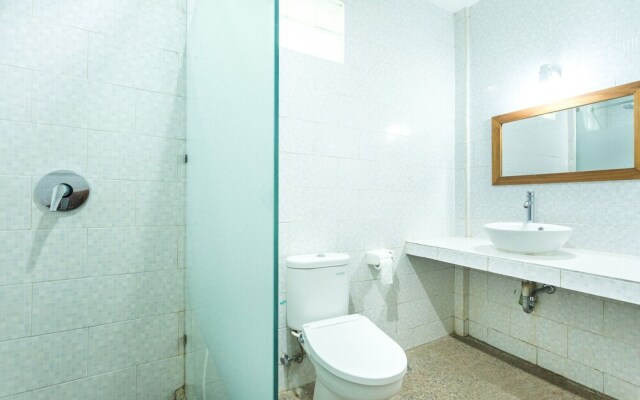 OYO 2408 Bc Inn