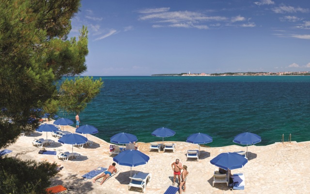 Lanterna Resort