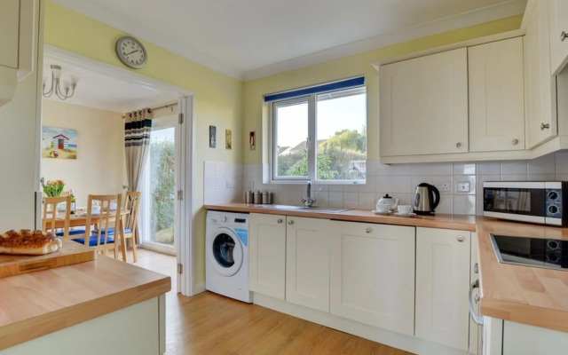 Holiday Home Bluejay