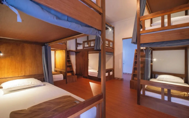 Simpang Inn Hostel