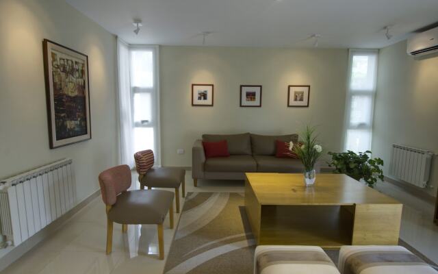 Quinta & Suites Apart Hotel