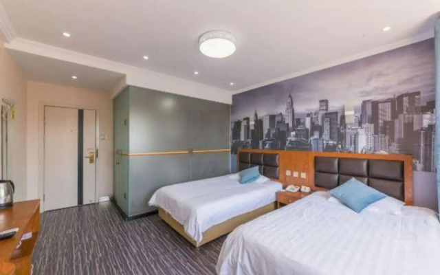Suying Hotel (Changchun Railway Station Zhujiang)