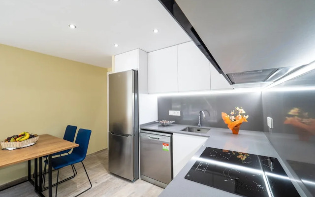 Aparthotel Esquirol
