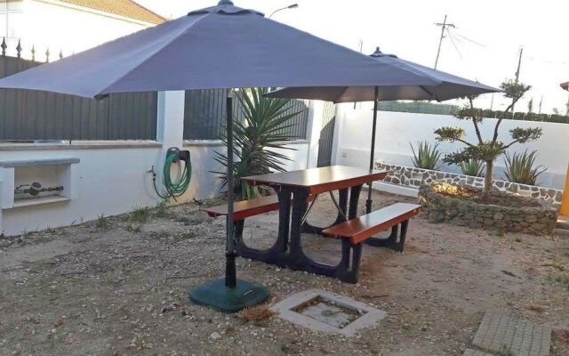 Help Yourself Hostels - Carcavelos
