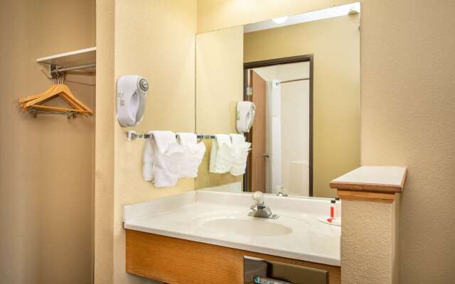 Super 8 by Wyndham Kremmling