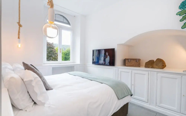 Bello Lake Como Suites