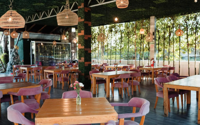 Rancho Macloy Hotel Spa & Social Events