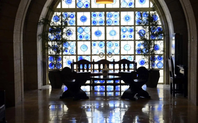 YMCA Three Arches Hotel