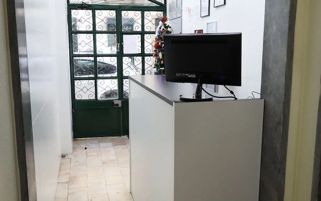 Lisbon Home Host - Hostel