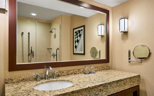 Sheraton Indianapolis Hotel at Keystone Crossing