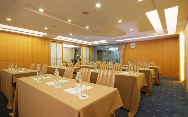 Royal Biz Taipei