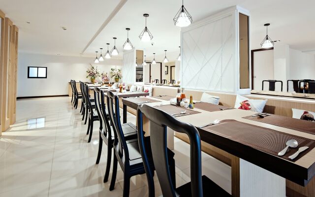 Three Sukhumvit Hotel