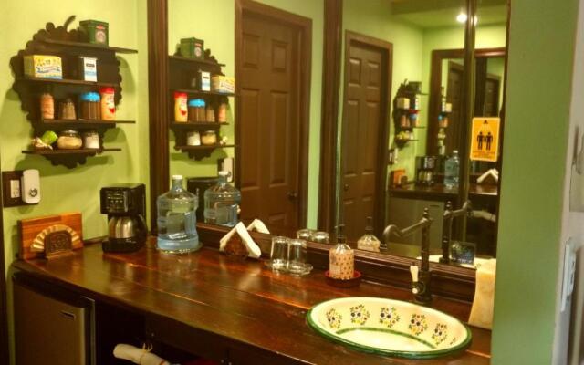 Vinophiliac Bed & Breakfast