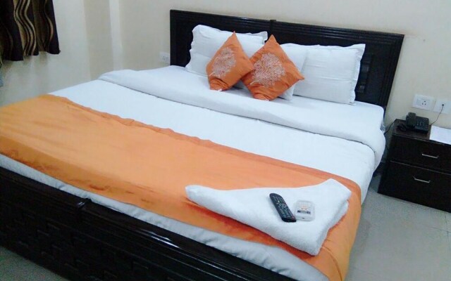 Hotel Rampal Palace