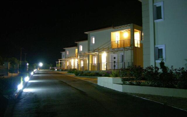 Antonios Village Hotel & Apartments