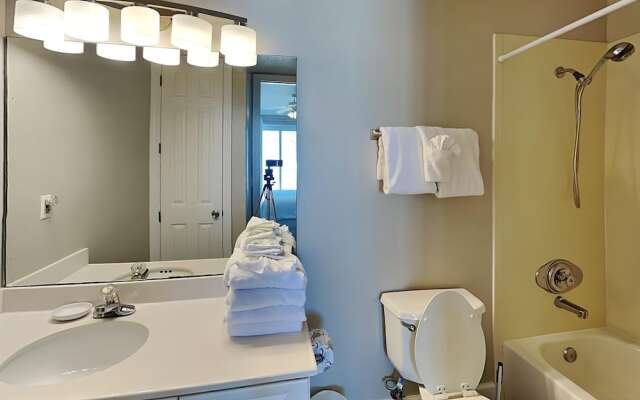 Island Royale Penthouse #405