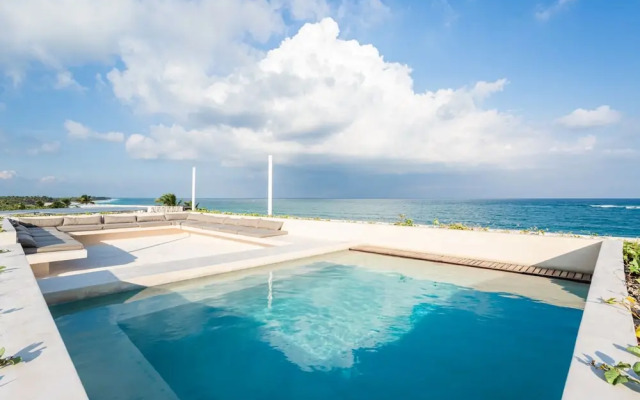 Anana Casa Kaab Kaan Rooftop Pool Beachfront