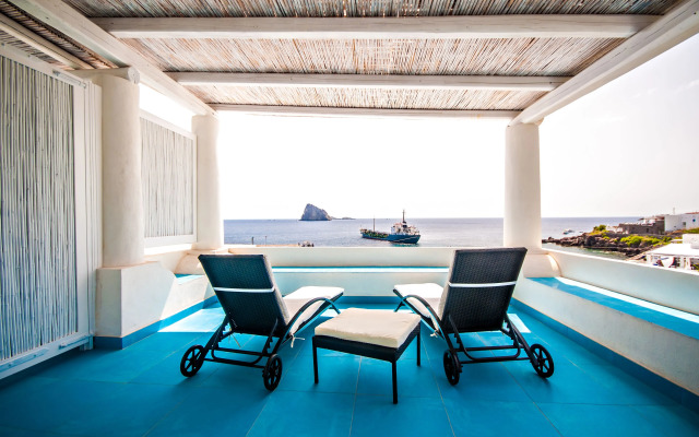 Hotel Eunymos - Trattoria Da Francesco Panarea