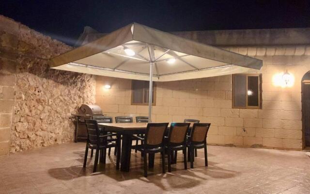 Hofra Farmhouse - 5 bedroom farmhouse with private pool available