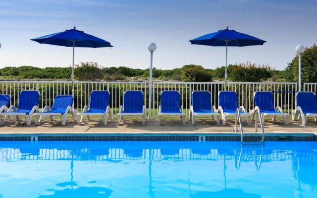 La Mer Beachfront Resort