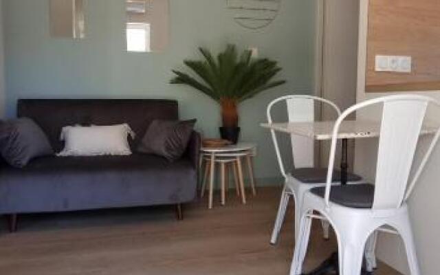 Charmant T2 Coeur de Village Avec Stationnement