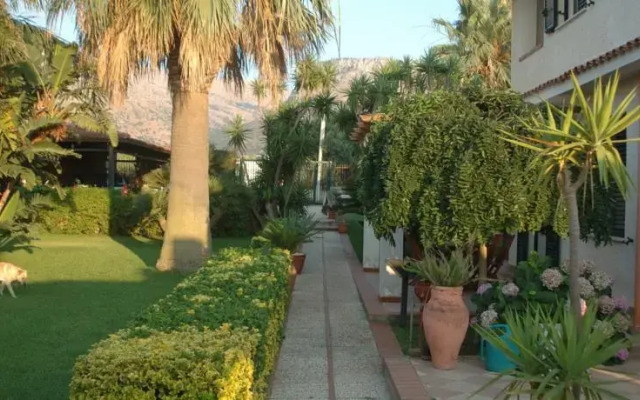 Green Life Villa Guesthouse