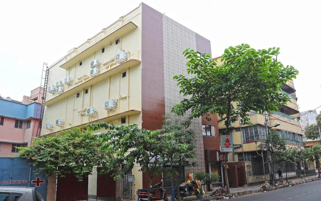 OYO 15617 Abi's Inn