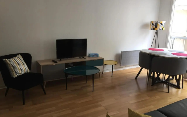 Petit Studio Sympa En Centre Ville