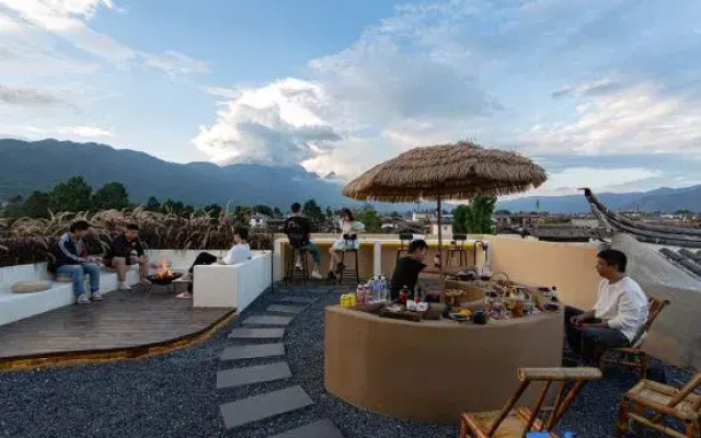 Xueyu Qieman Homestay (Baisha Ancient Town Branch)