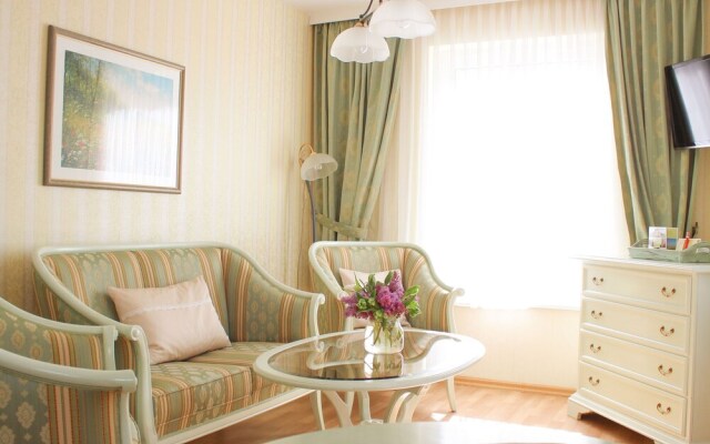 Inviting Apartment in Warnemünde Near Golf Course