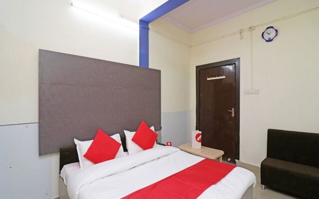 OYO 24172 Hotel Jp Heights