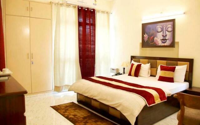 Room in Guest Room - Maplewood Guest House, Neeti Bagh, New Delhiit is a Boutiqu Guest House - Room 3